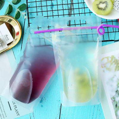 밀짚과 손잡이를 가진 500ml 750ml 투명한 음료 액체 포장 주머니